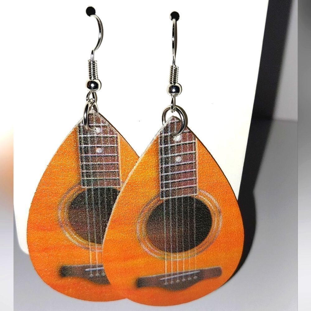 Hand crafted dangle earrings - Picture 2 of 7